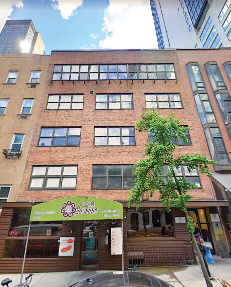 More Photos Of 216 E 49th St, New York Office For Lease