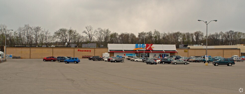 Primary Photo Of 1050 Division St, Parkersburg Storefront For Lease