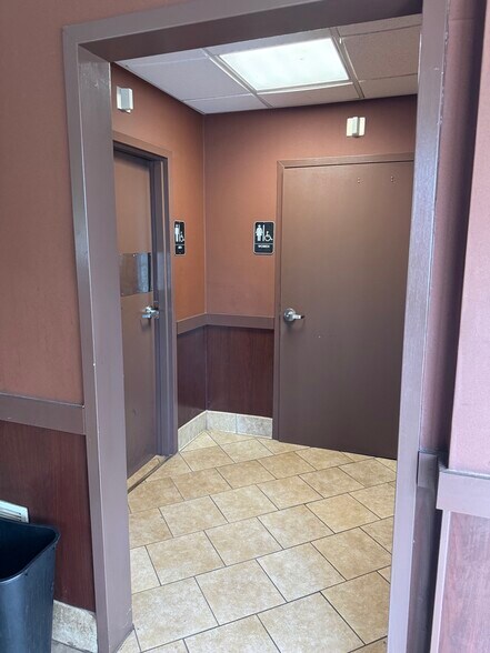 More Photos Of 182 N Main St, Bristol Fast Food For Sale