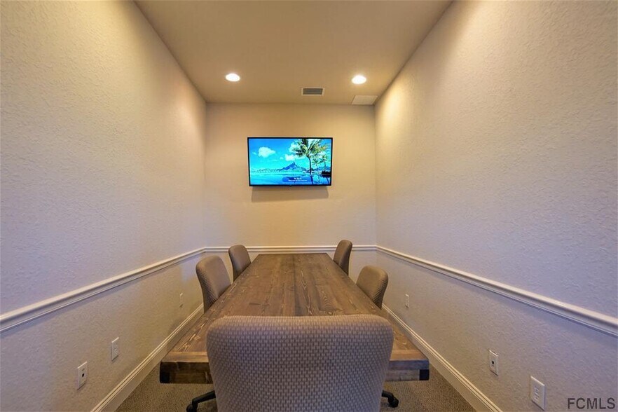 More Photos Of 2561 Moody Blvd, Flagler Beach Office For Lease