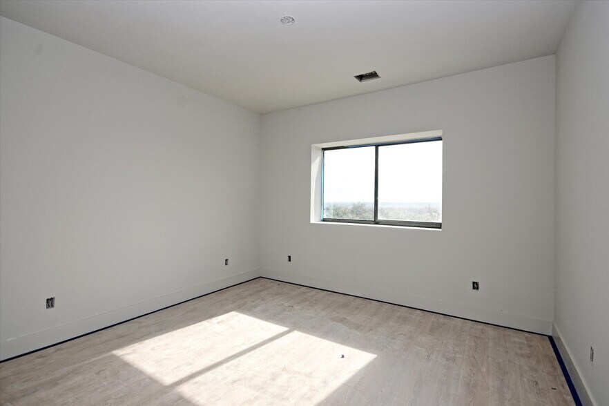 More Photos Of 451 Farrell Rd, Dripping Springs Unknown For Lease