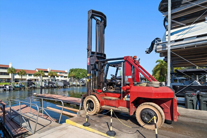 More Photos Of 2400 Bayshore Blvd, Dunedin Marina For Sale