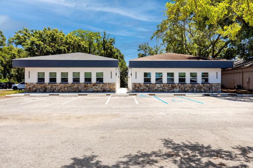 More Photos Of 2123 NE Coachman Rd, Clearwater Office For Lease