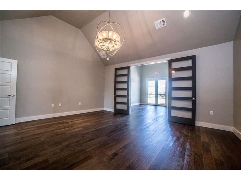 More Photos Of 1524-1532 W Edmond Rd, Edmond Office For Lease