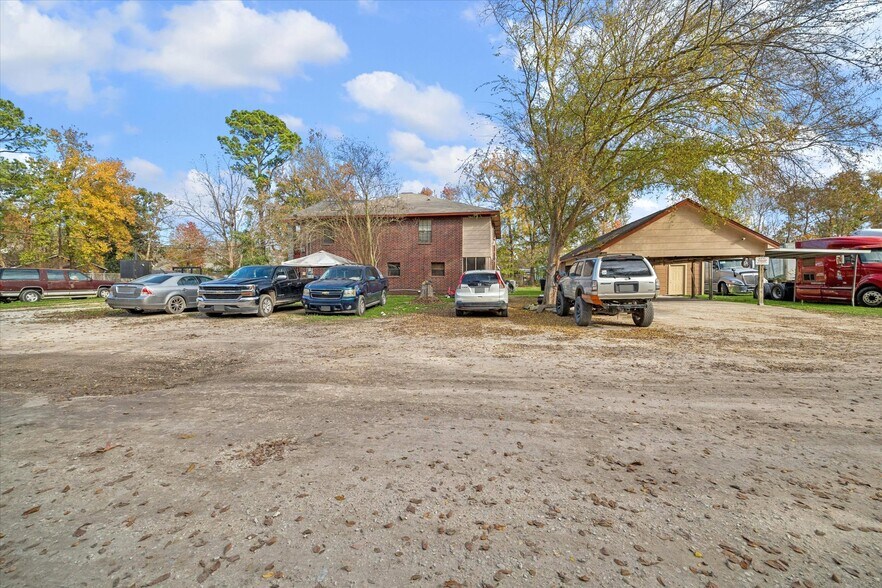 More Photos Of 9114 1/2 N Green River Dr, Houston Land For Sale