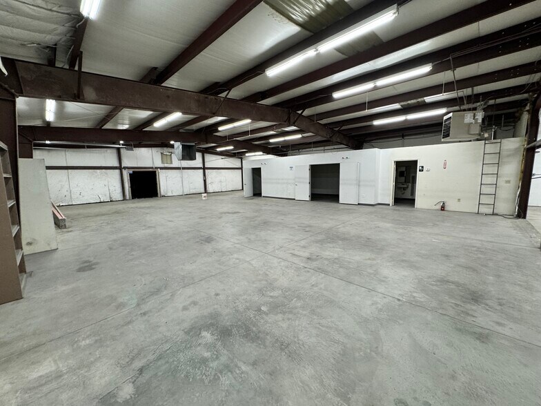 More Photos Of 2440 S 3400 W, Salt Lake City Manufacturing For Lease