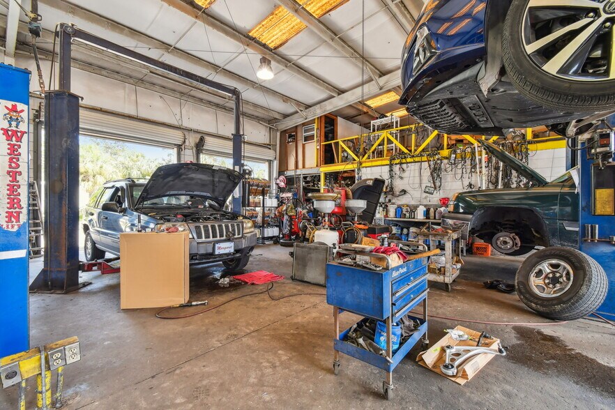 More Photos Of 2350 N Ponce De Leon Blvd, Saint Augustine Service Station For Sale