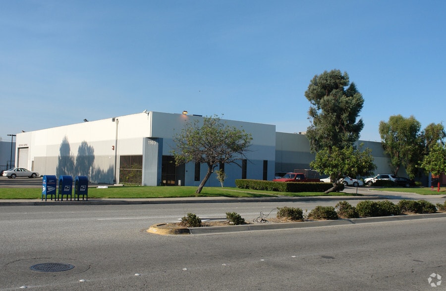 Primary Photo Of 1145 W Walnut St, Compton Warehouse For Lease