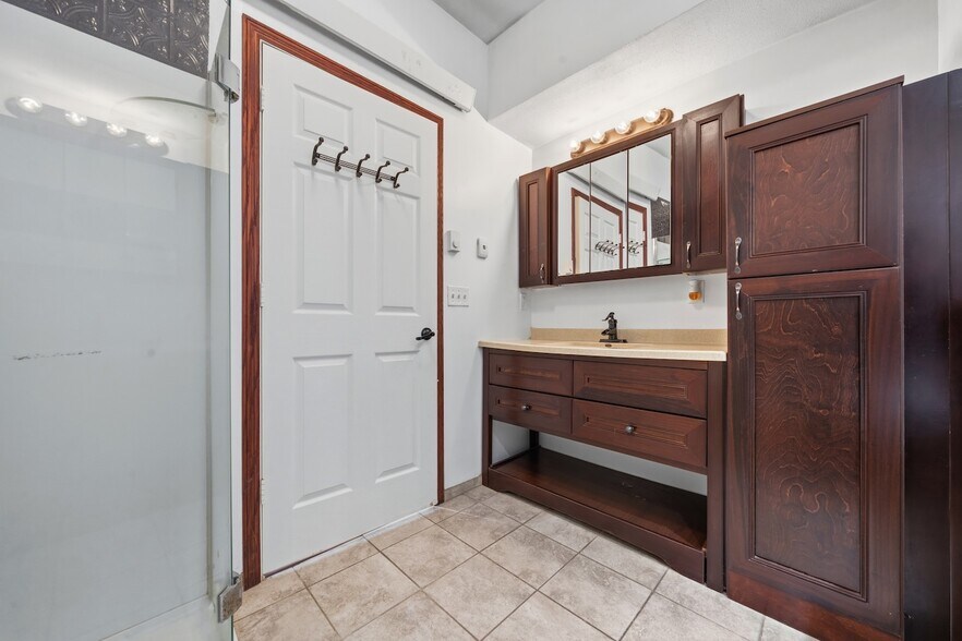 More Photos Of 316-318 Main St, Glenburn Apartments For Sale