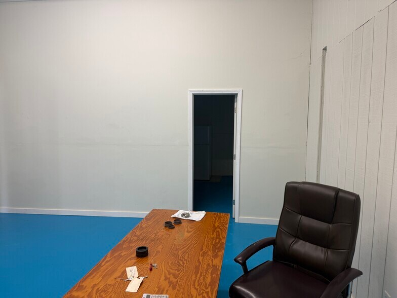 More Photos Of 1453 Hickory Crossing Rd, Hartwell Warehouse For Lease