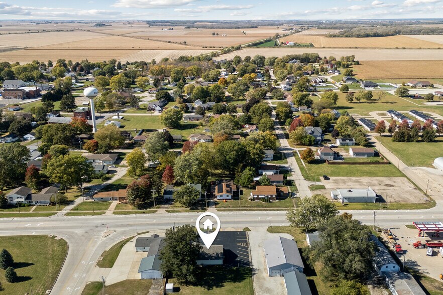 More Photos Of 219 N Canal St, Annawan Office For Sale