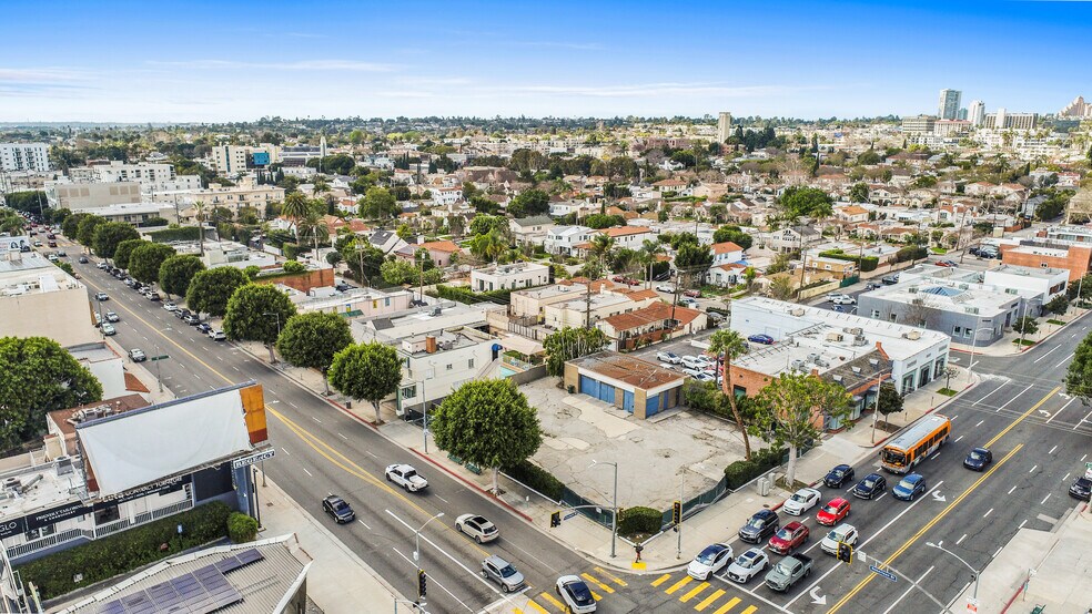 More Photos Of 401 S Robertson Blvd, Beverly Hills Service Station For Sale