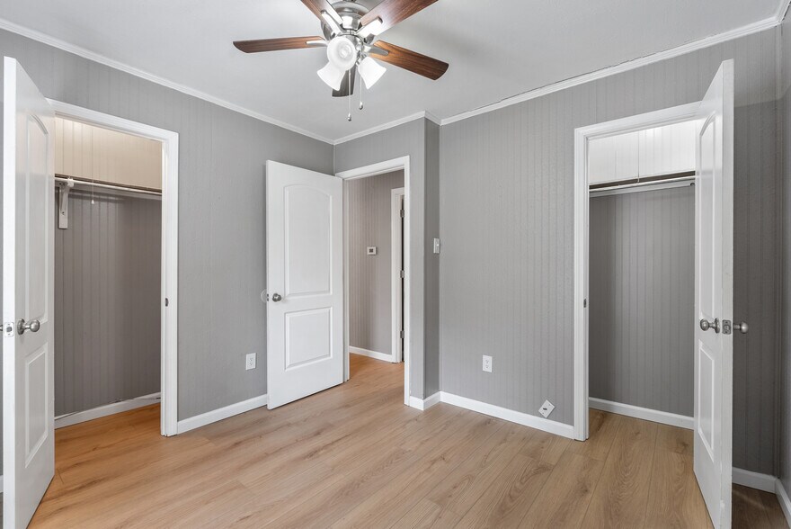 More Photos Of 16 Linder Rd, Greenbrier Apartments For Sale