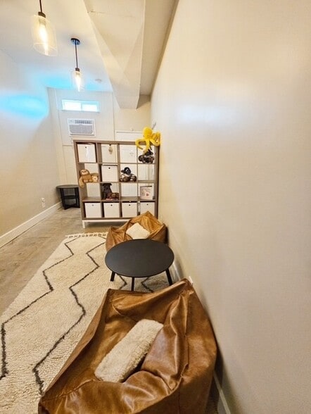 More Photos Of 4976 Eagle Rock Blvd, Los Angeles General Retail For Lease