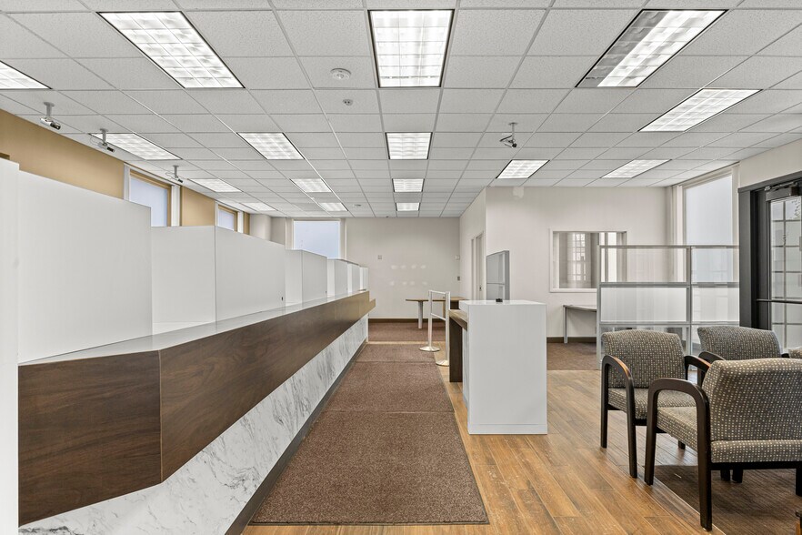 More Photos Of 23700 Goddard Rd, Taylor Bank For Lease