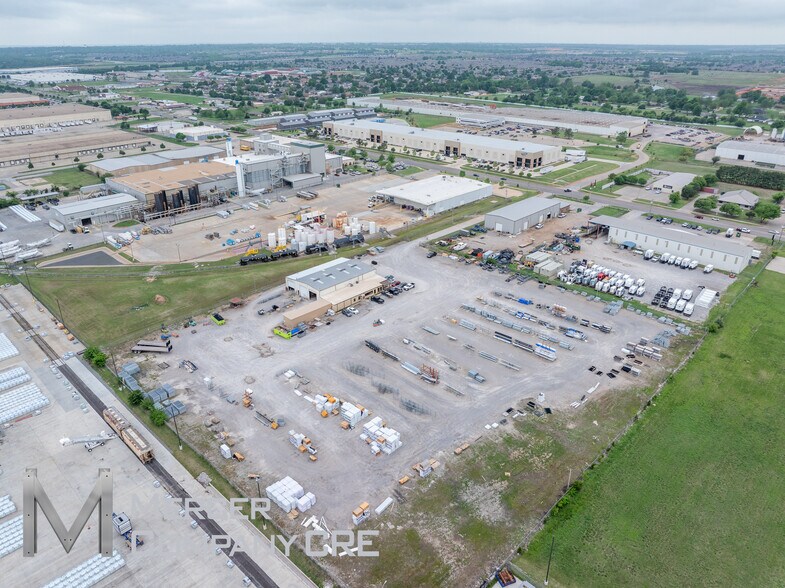 More Photos Of 3116 S Council Rd, Oklahoma City Manufacturing For Lease