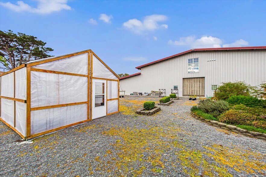 More Photos Of 1593 Market St, Ferndale General Retail For Sale