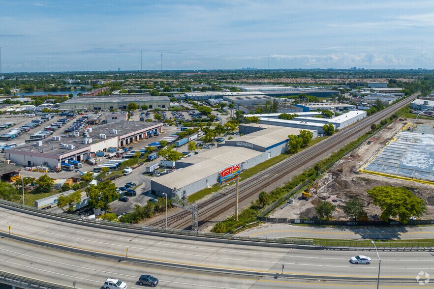 More Photos Of 18227-18243 NE 4th Ct, Miami Unknown For Lease