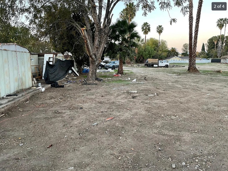 More Photos Of 18937 Saticoy, Reseda Land For Lease