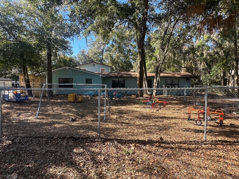 More Photos Of 1300 NW 6th St, Gainesville Office For Sale