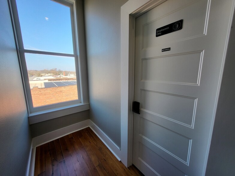 More Photos Of 223 W 3rd St, Joplin Apartments For Sale