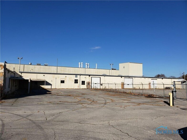 More Photos Of 410 Ryder Rd, Toledo Office For Sale