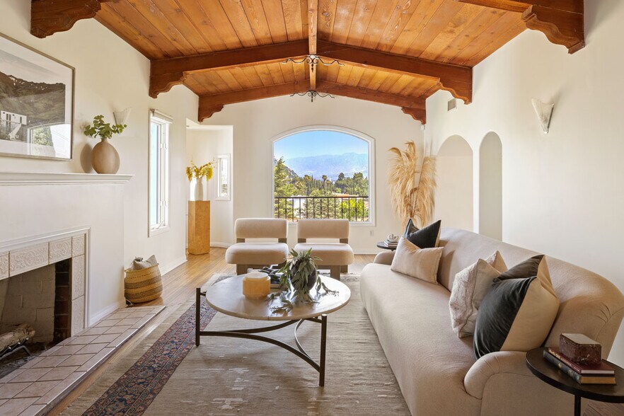 More Photos Of 3700 Arbolada Rd, Los Angeles Apartments For Sale