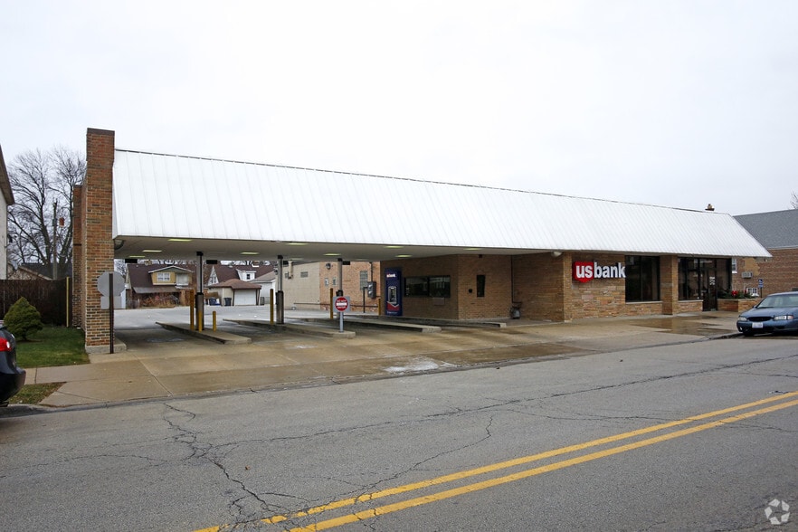 More Photos Of 4231 Joliet Ave, Lyons Bank For Sale