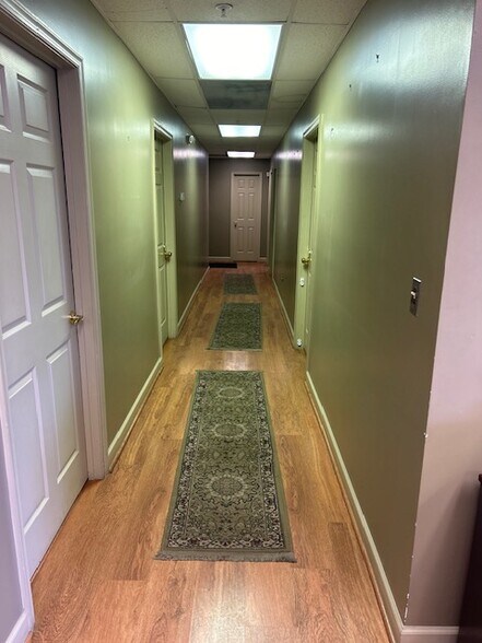 More Photos Of 7008 Wellington Rd, Manassas Warehouse For Lease