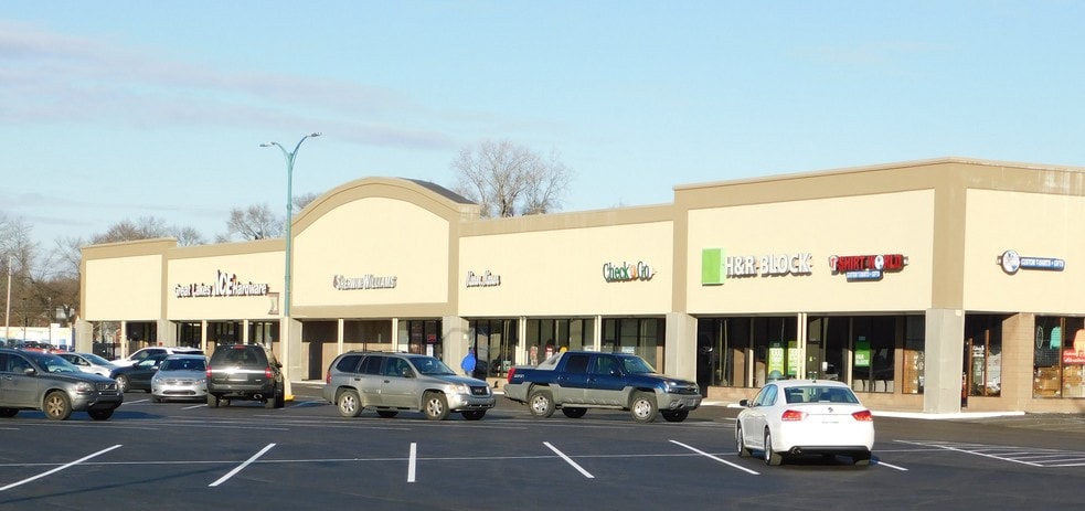 More Photos Of 25441-25495 Grand River Ave, Redford Freestanding For Lease