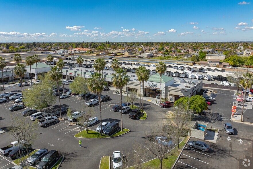 More Photos Of 3015 Calloway Dr, Bakersfield Storefront Retail Office For Lease