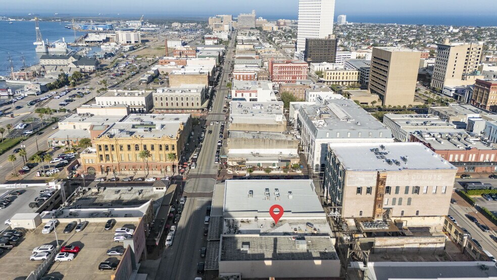 More Photos Of 2411 Strand St, Galveston Storefront For Sale