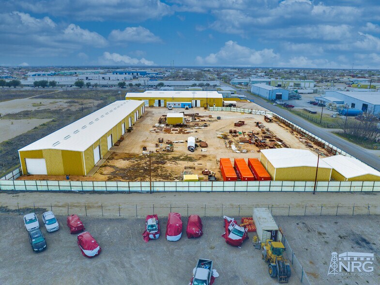 More Photos Of 715 W 81st St, Odessa Warehouse For Sale
