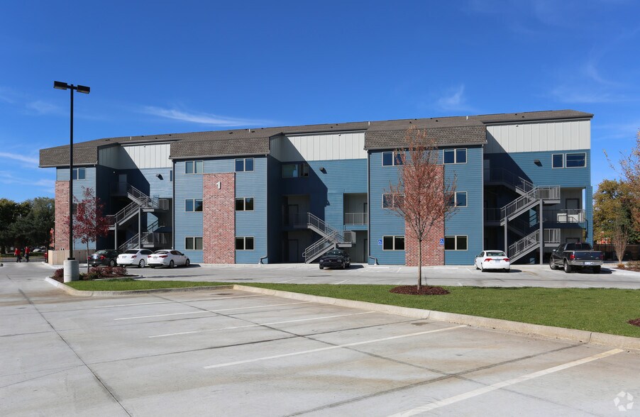 More Photos Of 429 W Central Ave, Wichita Apartments For Sale