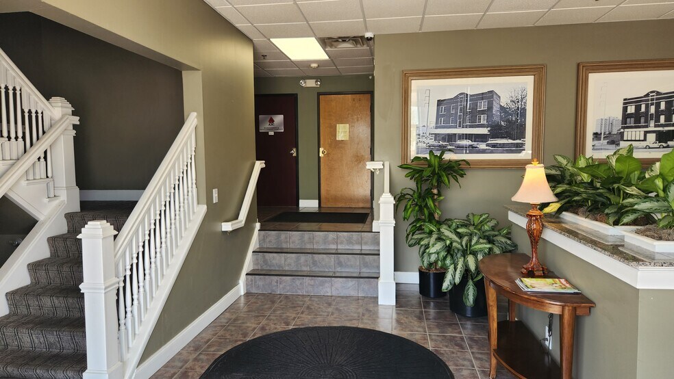 More Photos Of 1120 S Boston Ave, Tulsa Office For Sale