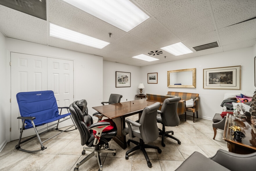 More Photos Of 129 Dupree St, Charlotte Distribution For Lease