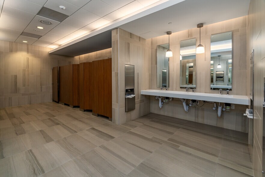 More Photos Of 5001 Meadowland Pky, Marion Office For Sale