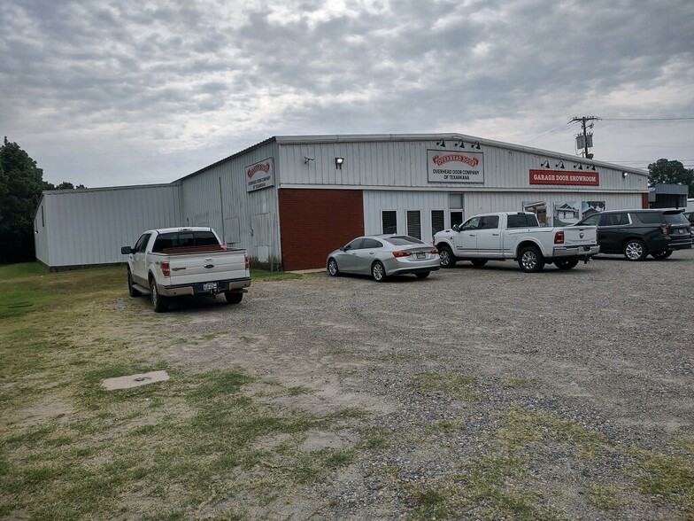 Primary Photo Of 6014 State Line Avenue ave, Texarkana Manufacturing For Lease