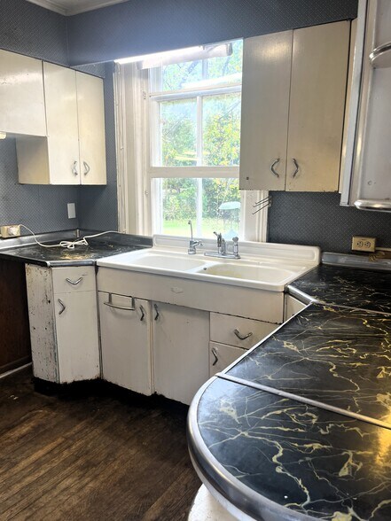 More Photos Of 17925 W Old US Highway 12, Chelsea Specialty For Sale
