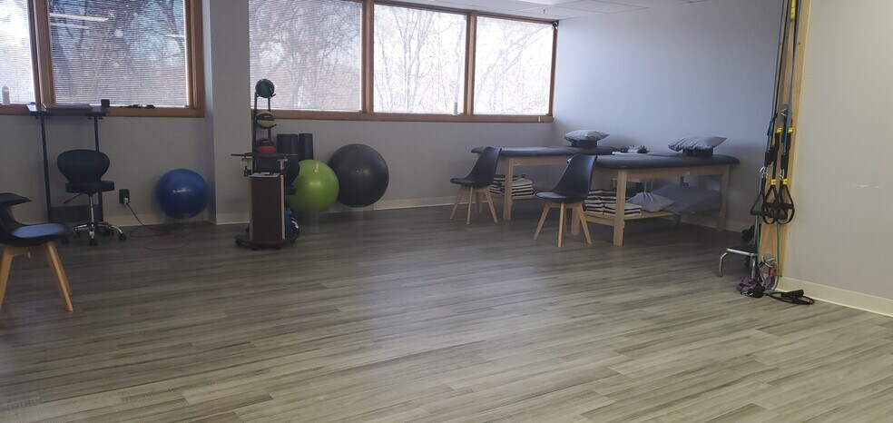 More Photos Of 275 Paterson Ave, Little Falls Medical For Lease