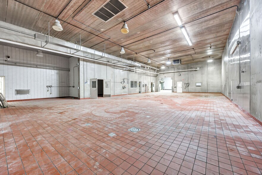 More Photos Of 305 S Wall St, Denmark Industrial For Sale