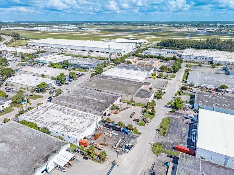 More Photos Of 13185 NW 47th Ave, Opa-locka Warehouse For Lease
