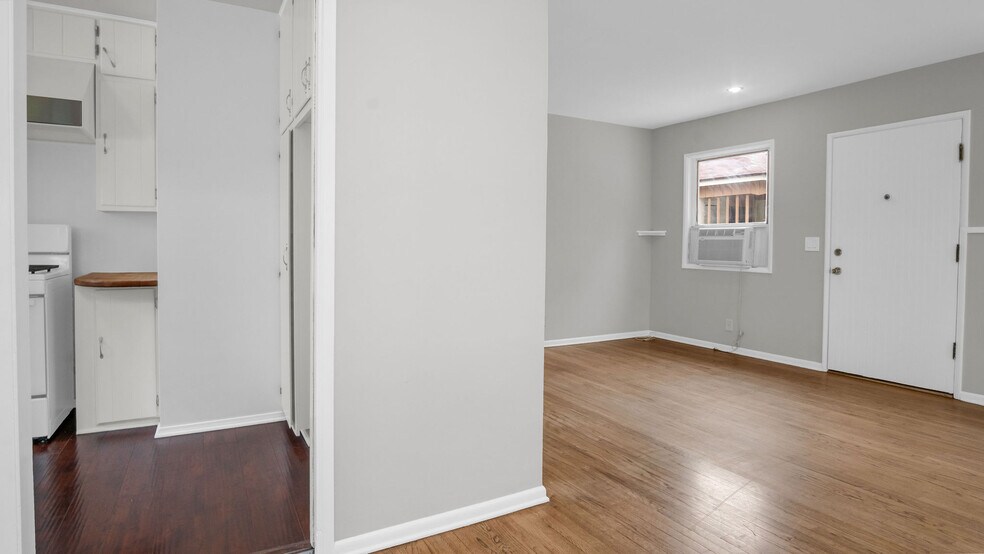 More Photos Of 10346 Oro Vista Ave, Sunland Multifamily For Sale