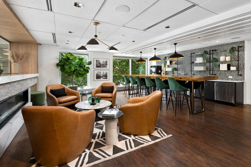 More Photos Of 300 N Canal St, Chicago Apartments For Sale