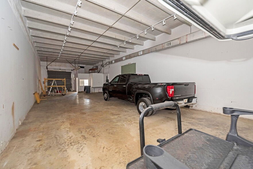 More Photos Of 119 NW 24th St, Miami Office For Lease