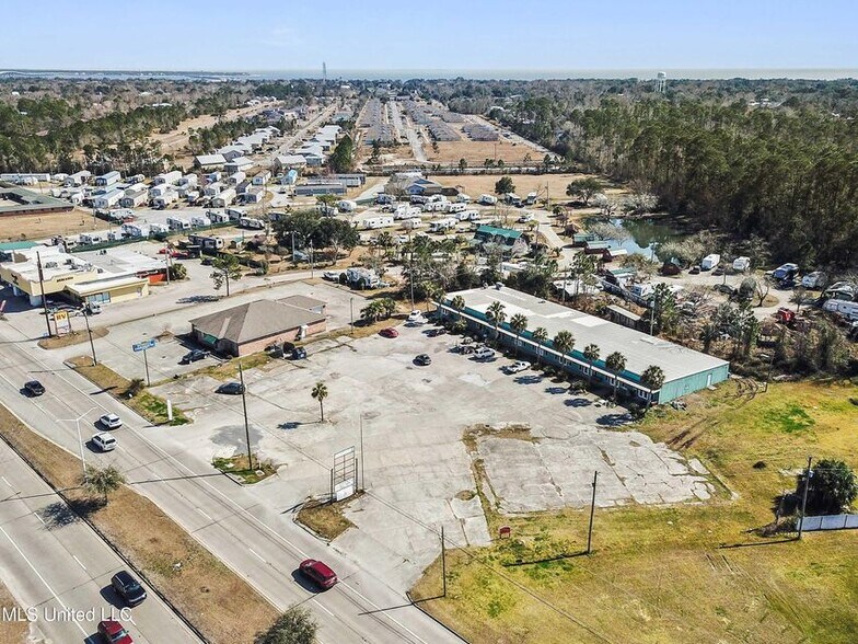 More Photos Of 828 Highway 90, Bay Saint Louis Freestanding For Lease