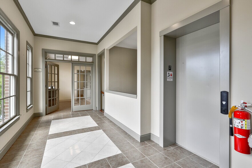 More Photos Of 75 Jackson St, Newnan Unknown For Lease