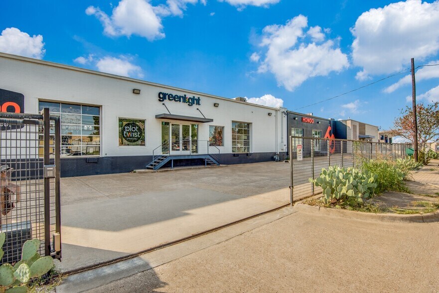 Primary Photo Of 4827-4841 Memphis St, Dallas Office For Lease