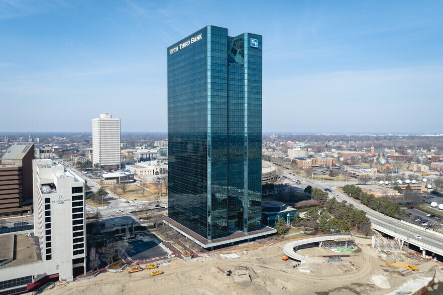 Primary Photo Of 1 Seagate, Toledo Office For Lease