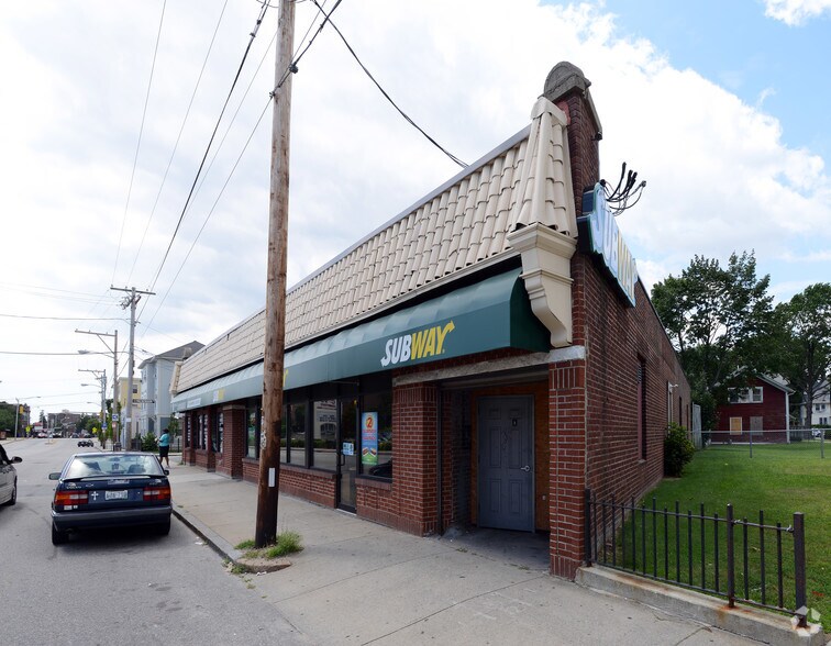 More Photos Of 306 Broad St, Central Falls Freestanding For Lease